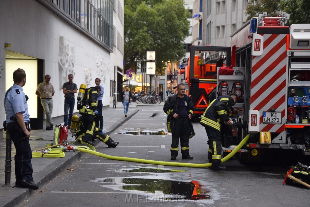 Feuer 2 WDR Koeln Altstadt Nord An der Rechtschule P087.JPG - Miklos Laubert